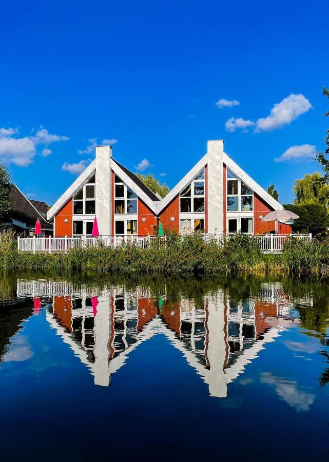 Ferienhaus Mit Wasserterrasse - Mit Sauna Und Kamin - Inklusive Nebenkosten ヴェンディッシュ・リーツ エクステリア 写真