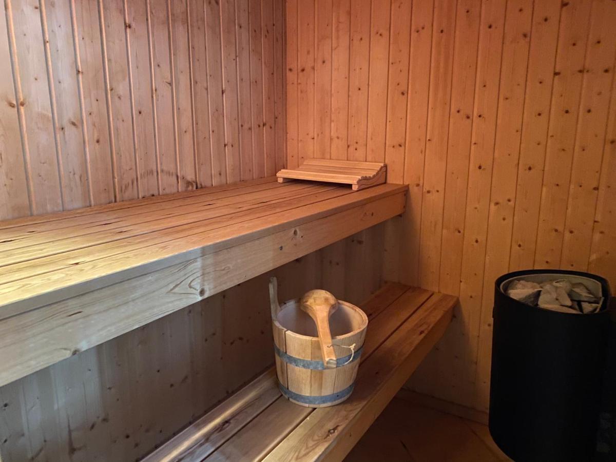 Ferienhaus Mit Wasserterrasse - Mit Sauna Und Kamin - Inklusive Nebenkosten ヴェンディッシュ・リーツ エクステリア 写真